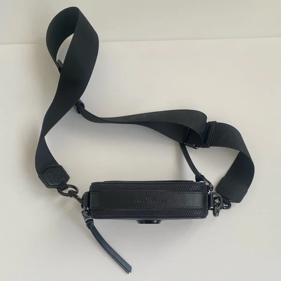 Authentic Marc Jacobs Snapshot - Picture 7 of 16